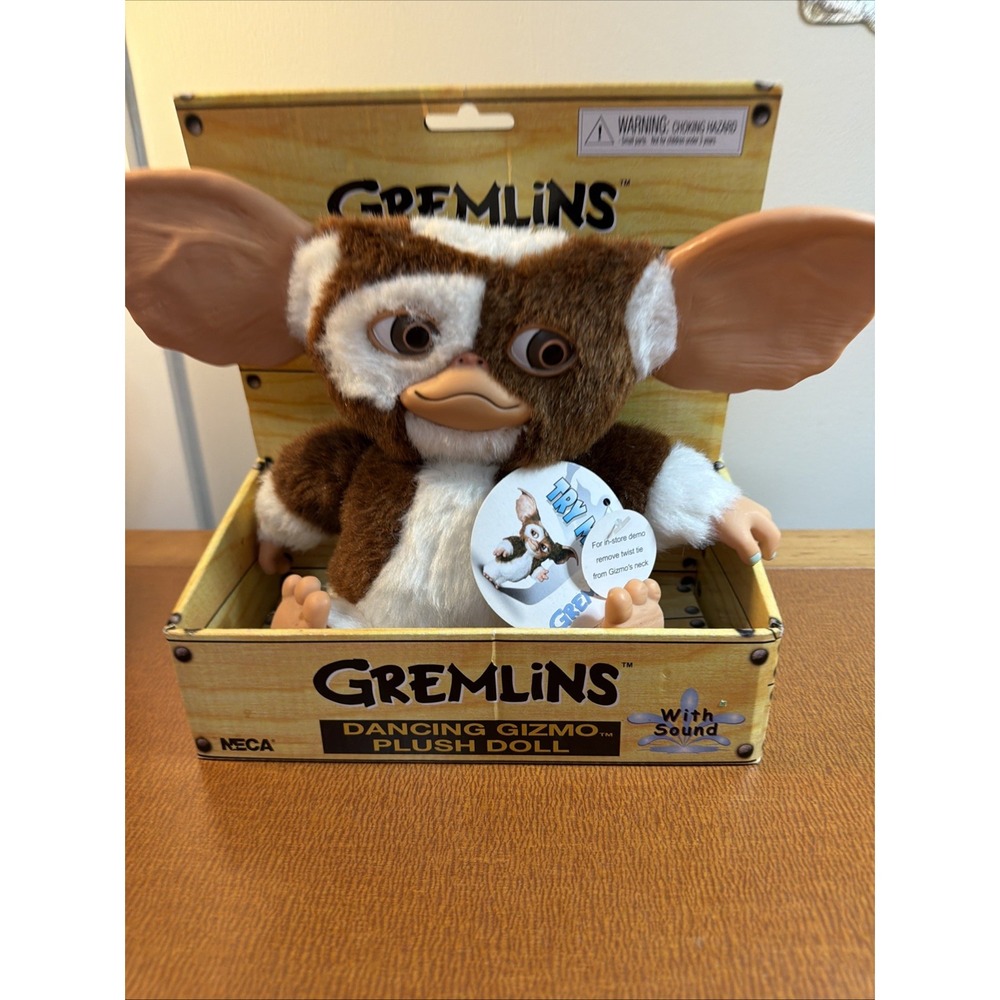 NECA Gremlins Musical Dancing Gizmo Plush